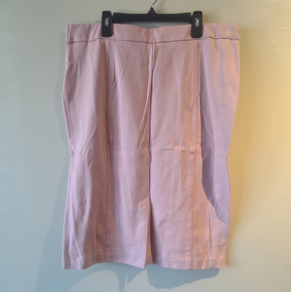 Pink skrit. - Picture 2 of 3